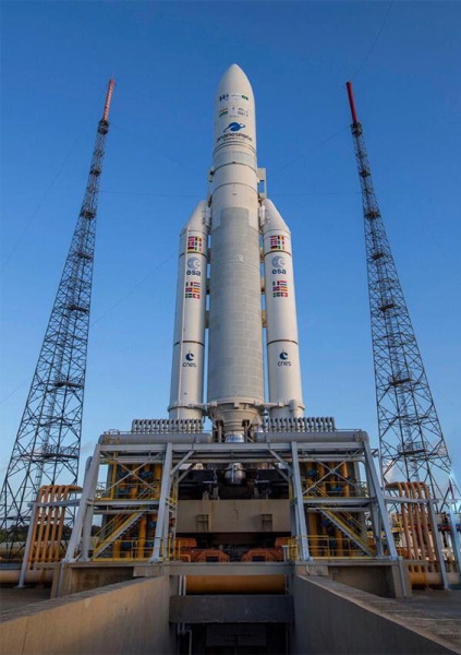沙特通信卫星 SGS1。(沙特通讯社)