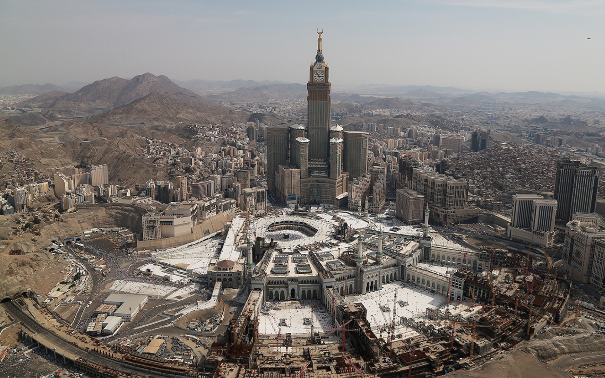 The third expansion works of the Grand Mosque in Makkah al-Mukarramah. (Saudipedia)