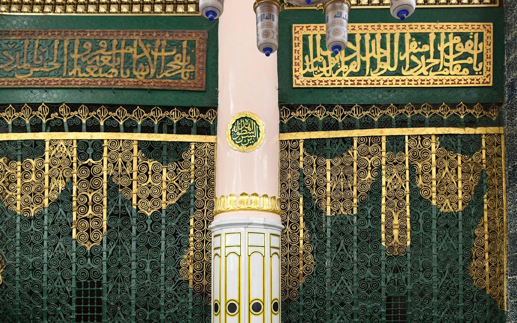 The Pillar of Sareer in al-Rawda al-Sharifa, between the minbar of the Prophet (PBUH), and his house. (SPA)