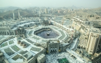 Aerial image of the courtyards of the Grand Mosque in Makkah al-Mukarramah. (Saudipedia)