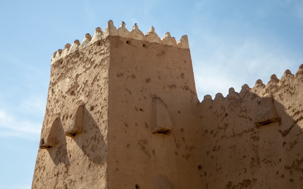 One of the towers of the historical al-Qishlah Palace in the city of Hail. (Saudipedia)