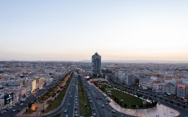 The streets of Khamis Mushait Governorate showing the Water Tower. (SPA)