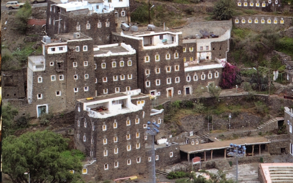 Archaeological houses in Rijal Almaa Governorate. (King Abdulaziz Foundation for Research and Archives)