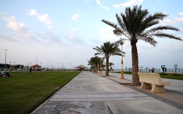 A part of al-Khobar city corniche. (Saudipedia)