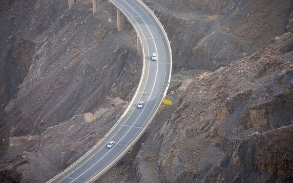 Aqabat Shaar Road linking Sarat and Tahamat Aseer. (Saudipedia)