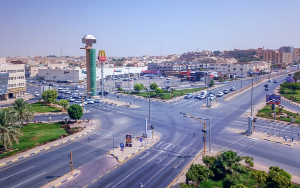 A main street in Unaizah Governorate in al-Qassim Province. (SPA)