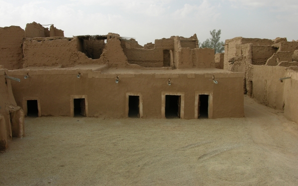 Archaeological relics in Uyun al-Jiwa Governorate. (SPA) (King Abdulaziz Foundation)