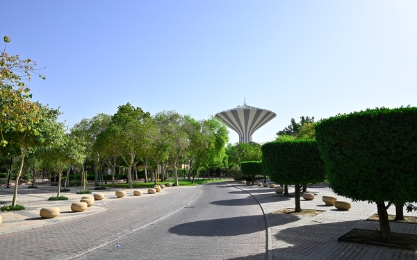 The Riyadh Water Tower, encircled by al-Watan Park in the capital, Riyadh. (Saudipedia)