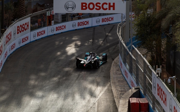 A race car on the Diriyah Formula E circuit. (SPA).