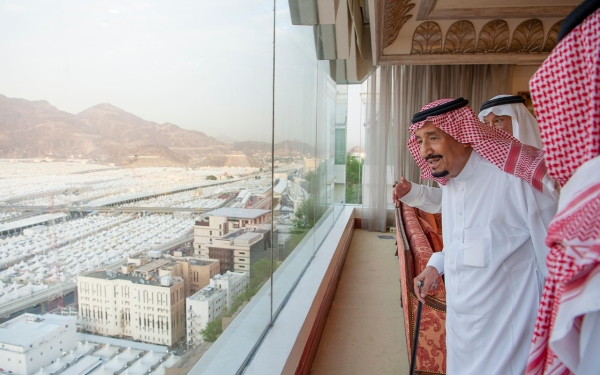 King Salman overseeing the services provided to Hajj pilgrims in Mina. (SPA)