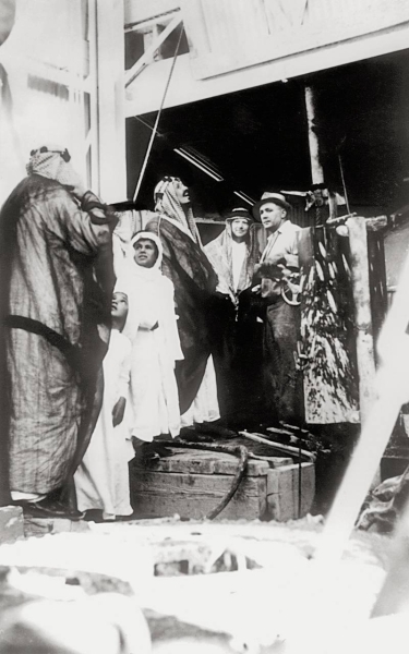 King Abdulaziz inspects Well No. Seven. He appears accompanied by Prince Saud and Aramco President, Floyd Ohliger. King Abdulaziz Foundation for Research and Archives (Darah)