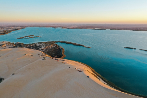 Al-Asfar Lake in al-Ahsa Governorate. (Saudipedia)