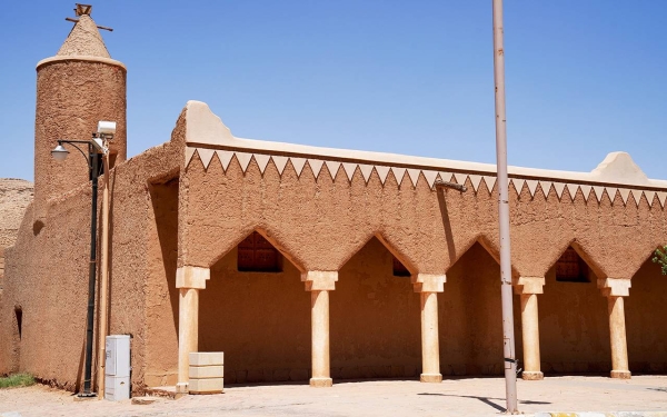 One of the mosques in the heritage town of al-Ghat. (Saudipedia)