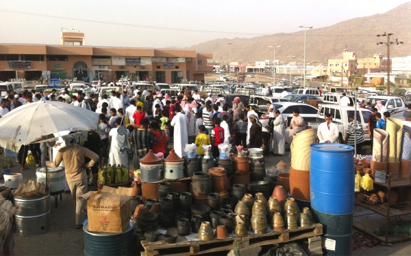 Saturday market in Mahayil Aseer. (SPA)