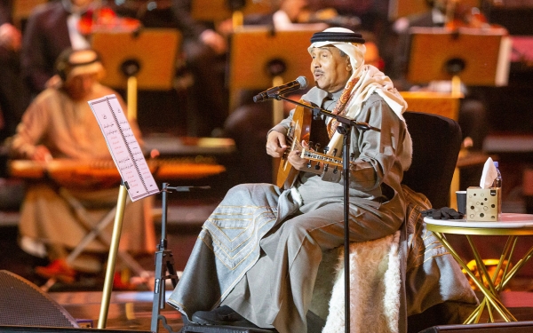 Mohammed Abdu singing at the Mohammed Abdu Arena on Riyadh Boulevard. (Saudipedia)