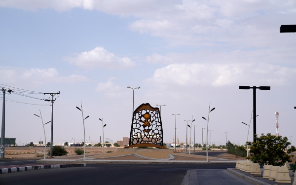 Artistic sculpture at Quwaiyah Governorate in Riyadh Province (Saudipedia).