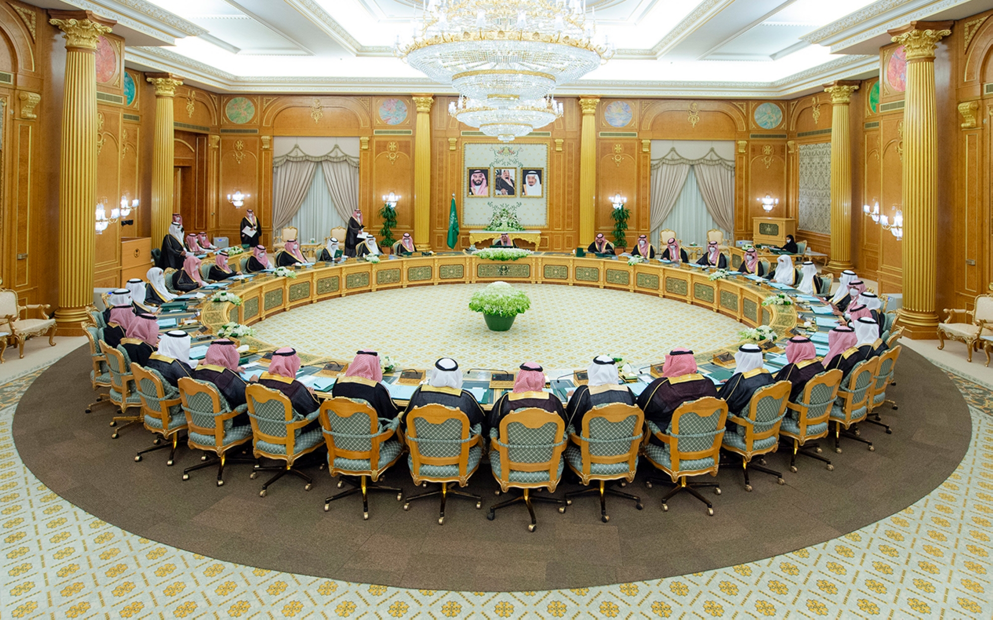 The Council of Ministers&#039; session is chaired by the Custodian of the Two Holy Mosques. (SPA)