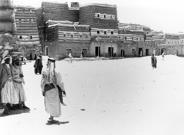 A historical image of the city of Abha. Felby 1936. (King Abdulaziz (Darah) Foundation)