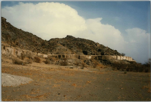 Monuments of Ain Zubaydah in Makkah al-Mukarramah Province. (King Abdulaziz Foundation for Research and Archives)