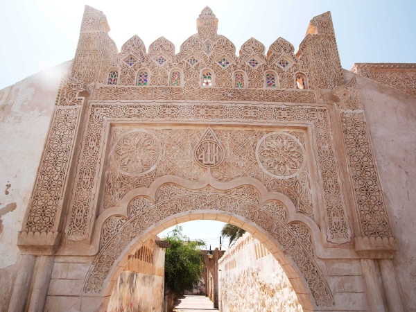 The gate of the House of al-Rifai. (Saudipedia)