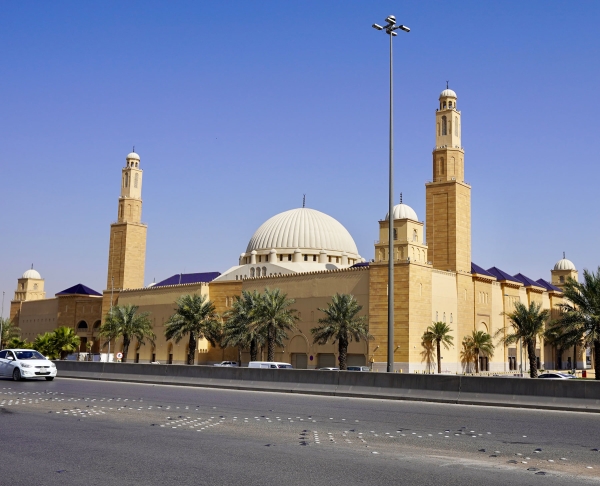 The facade of al-Rajhi Mosque in Riyadh. (Saudipedia)