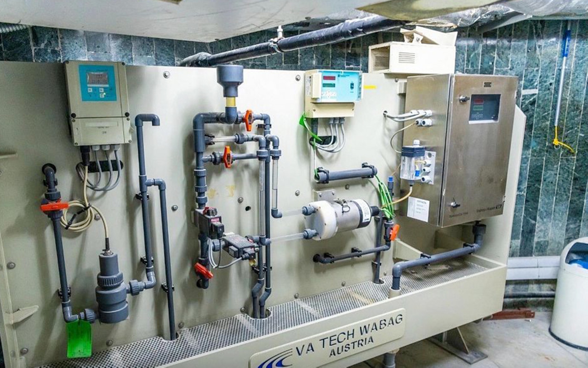 Some devices used in the sterilization process of Zamzam water. (SPA)