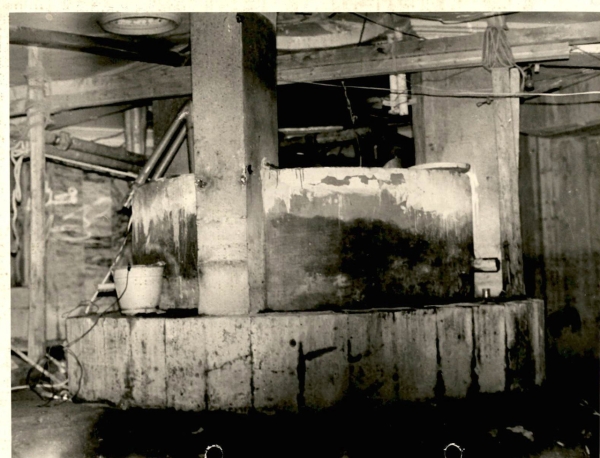 Historical photo of Zamzam Well. King Abdulaziz Foundation for Research and Archives (Darah)