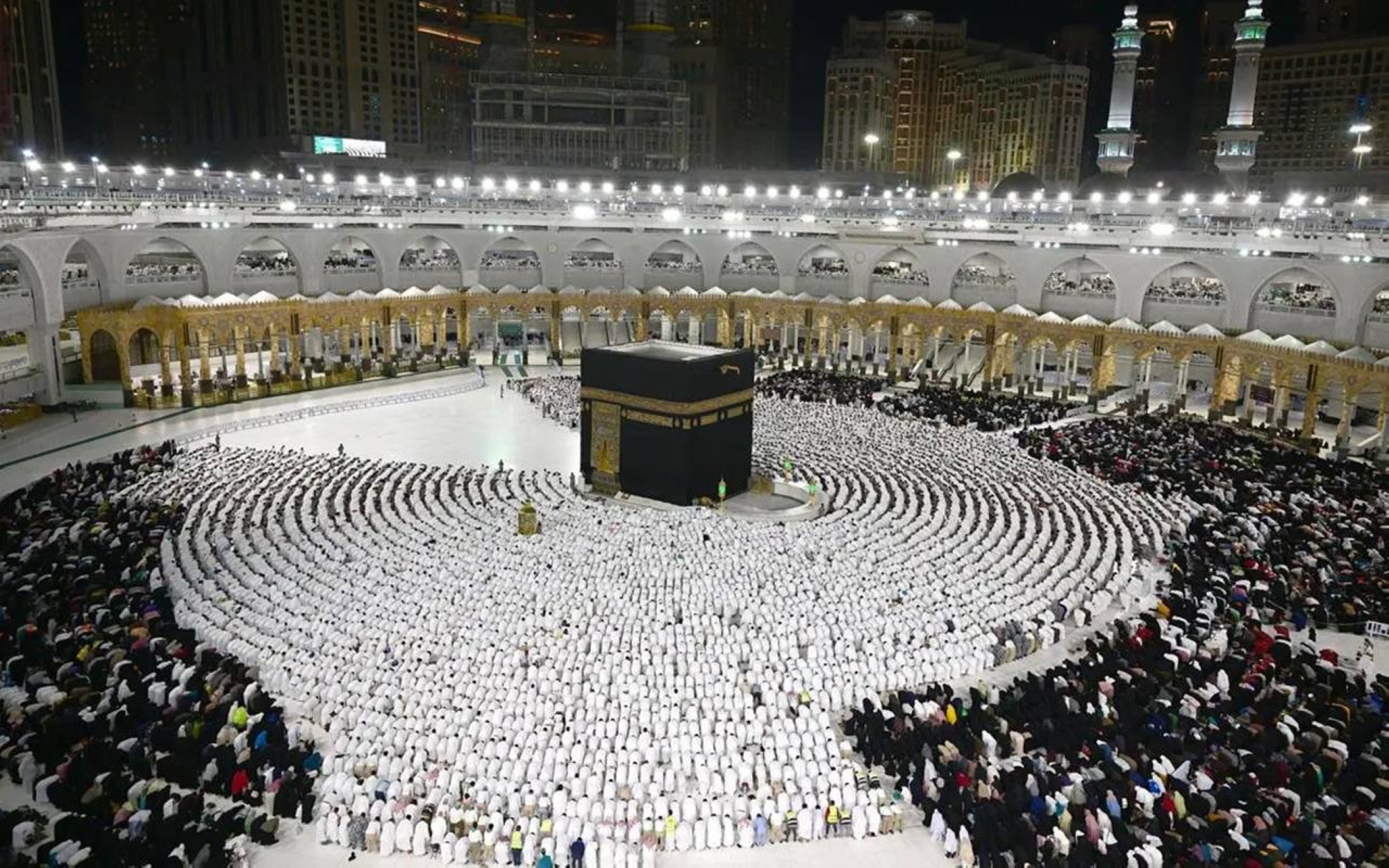 Crowds of worshippers in the Grand Mosque. (SPA)