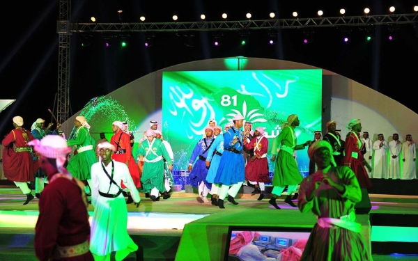 A band performing traditional dances at al-Janadriyah Festival Operetta. (SPA)