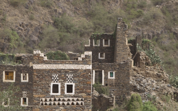 The ancient buildings in Rijal Alma Village, located in Aseer Province. (Saudipedia)