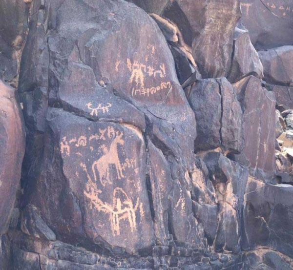 Historical symbols and animal drawings in ad-Dawadmi Governorate, Riyadh Province. (SPA)