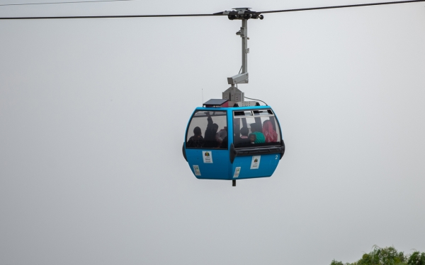 Al-Soudah cable car is one of the activities of al-Soudah season. (Saudipedia)