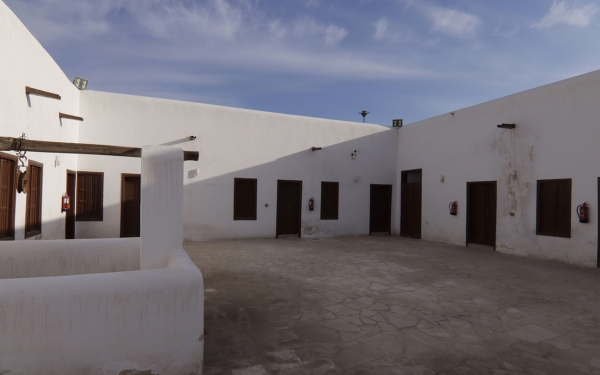 The inner courtyard of King Abdul Aziz Castle in Haql Governorate (SPA)