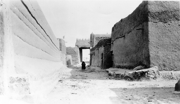 Al-Guraiy gate from the inside, located east of al-Thumairi gate in Riyadh. (Darah Foundation)