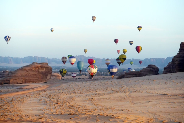 Hot Air Balloon Festival during Winter at Tantora. (SPA)