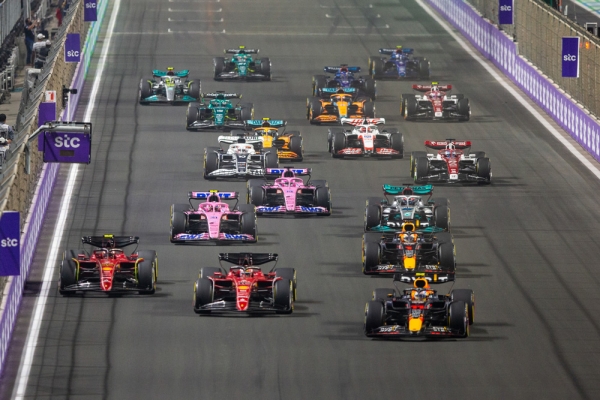 Several cars competing in Formula One in Jeddah. (Saudipedia)