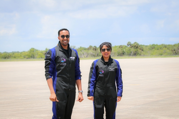 Two Saudi astronauts, Ali al-Qarni and Rayyanah Barnawi. (SPA)