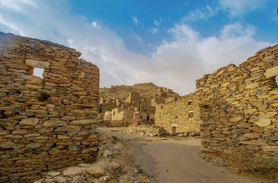 Ruins of stone houses in the village of al-Khalaf and al-Khlaif in al-Bahah Province. (SPA)