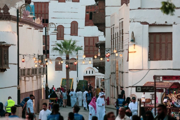 Visitors in al-Balad District in Jeddah. (Saudipedia)