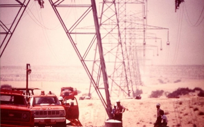 The construction of electricity towers in the early days in the Kingdom. (Media Center of King Abdulaziz Foundation for Research and Archives (Darah))