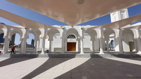 The courtyard of al-Rahma Mosque in Jeddah. (Saudipedia)