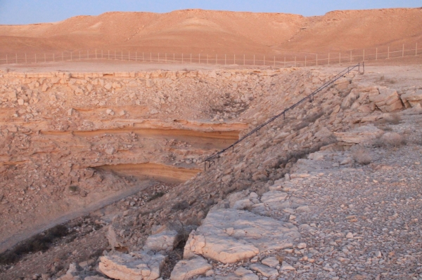 Imam Turki chose the cave on Aliyah Plateau due to its inaccessibility, as it is a vast plateau interspersed with deep valleys and numerous ravines, making it easy to hide. (Saudipedia)