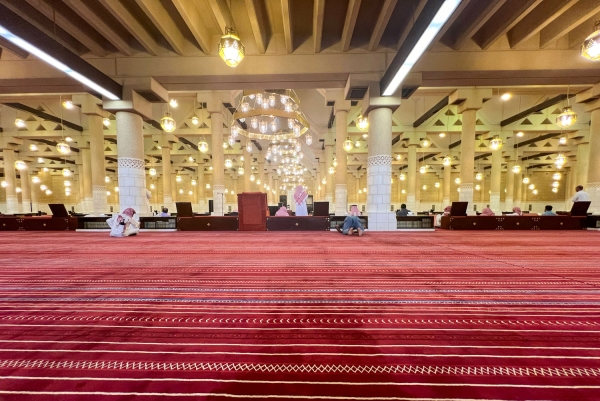 Imam Turki Bin Abdullah Grand Mosque from the inside. (Saudipedia)