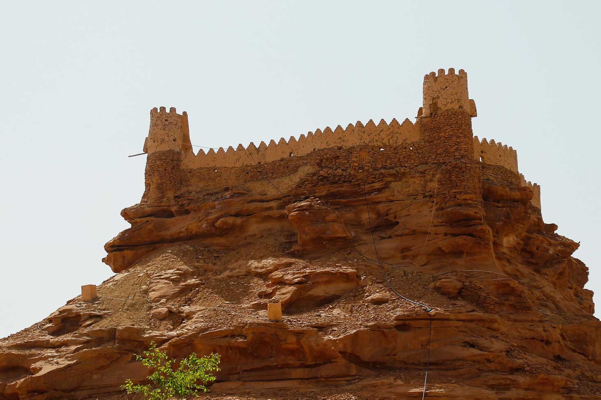 The historic Za&#039;abal Fortress in Sikaka City. (Saudipedia)