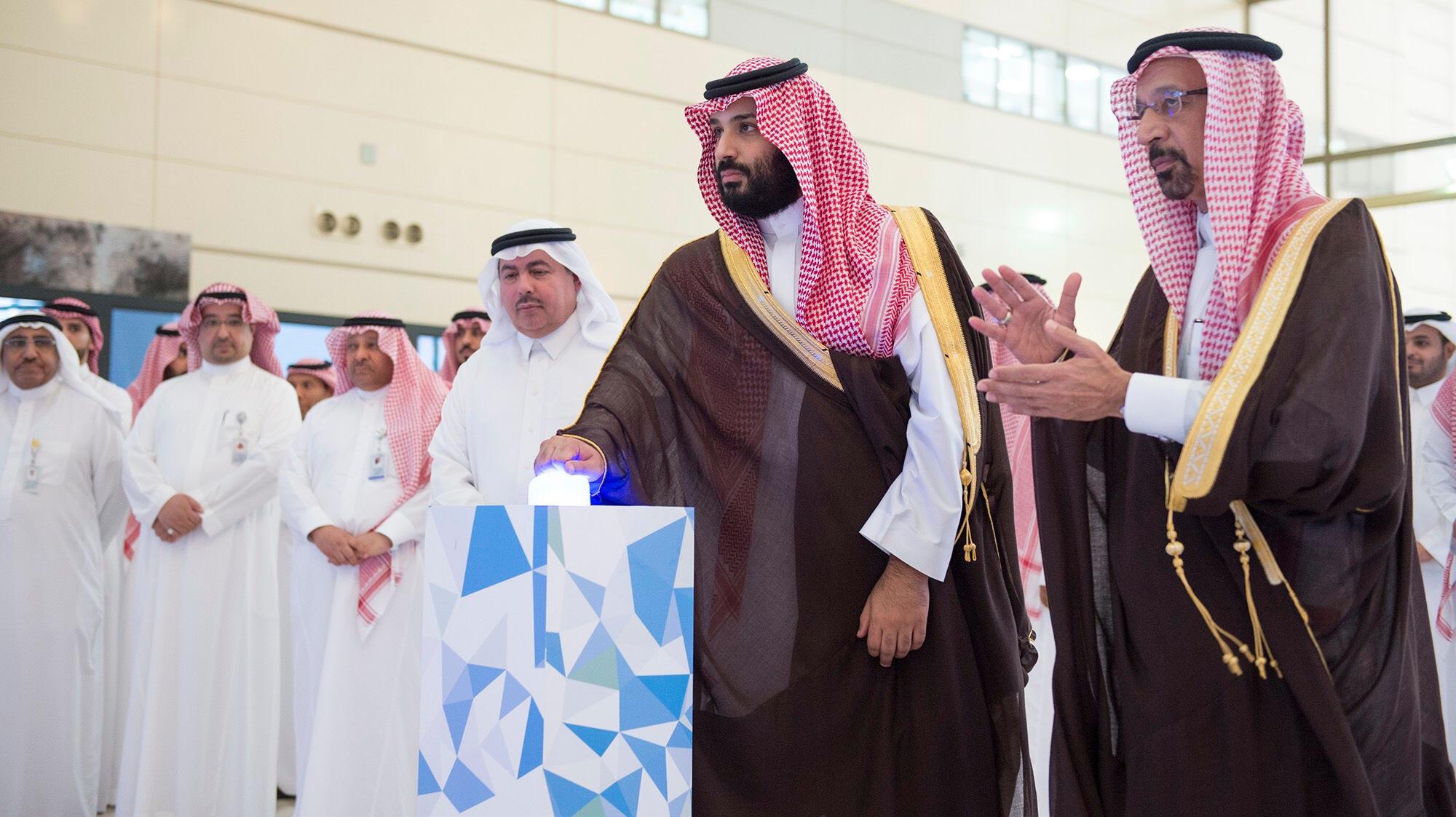 Crown Prince inaugurating and laying the foundation stone for seven strategic projects, including the first research nuclear reactor. (SPA)