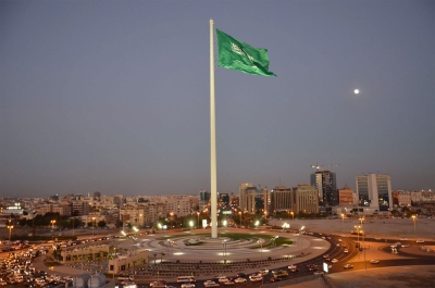 Flagpole flying the Saudi Flag in Jeddah. (SPA) (King Abdulaziz Foundation for Research and Archives (Darah))