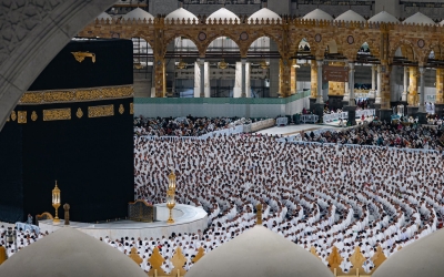 The<i> Mataf</i> area during prayer in the Grand Mosque. (The General Authority for the Care of the Affairs of the Grand Mosque and the Prophet&#039;s Mosque)