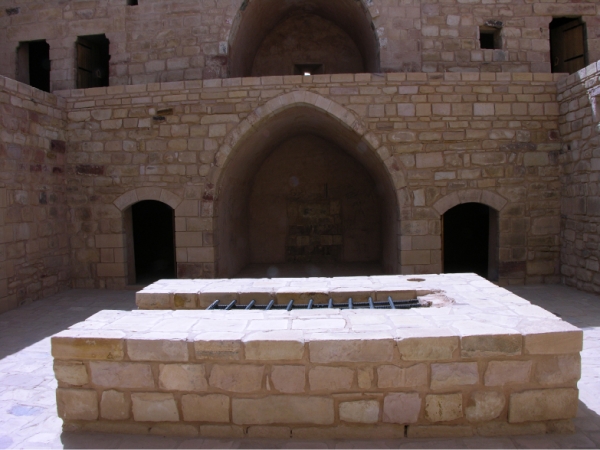 A well inside Hijr Fort. (King Abdulaziz Foundation for Research and Archives (Darah))