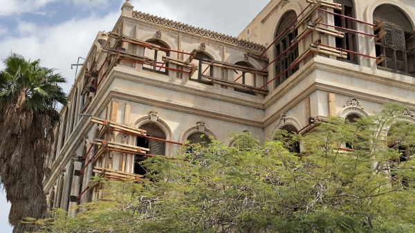 Al-Kateb Palace in Taif is distinguished by its abundance of diverse stone, plaster, and brick sculptures. (Saudipedia)