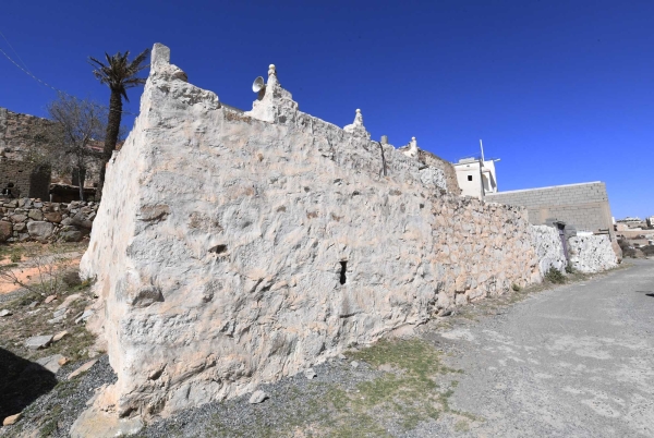 The facade of al-Asirah Mosque in Bani Amr. (SPA)